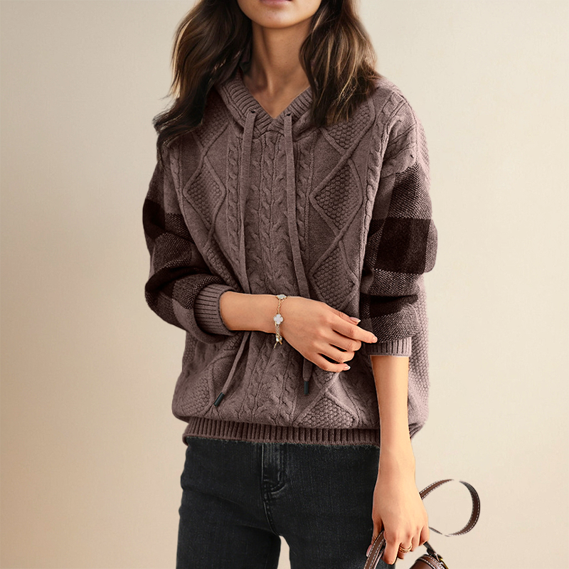 Emily | Pull à Capuche en Tresse